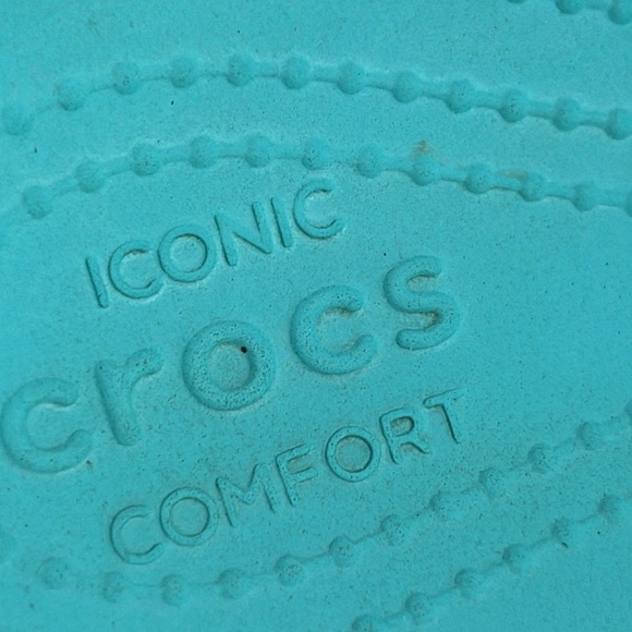 CROCS Iconic Comfort Thong Flip Flop Sandals - Bright Light Blue, Wom 8 - Picture 9 of 10